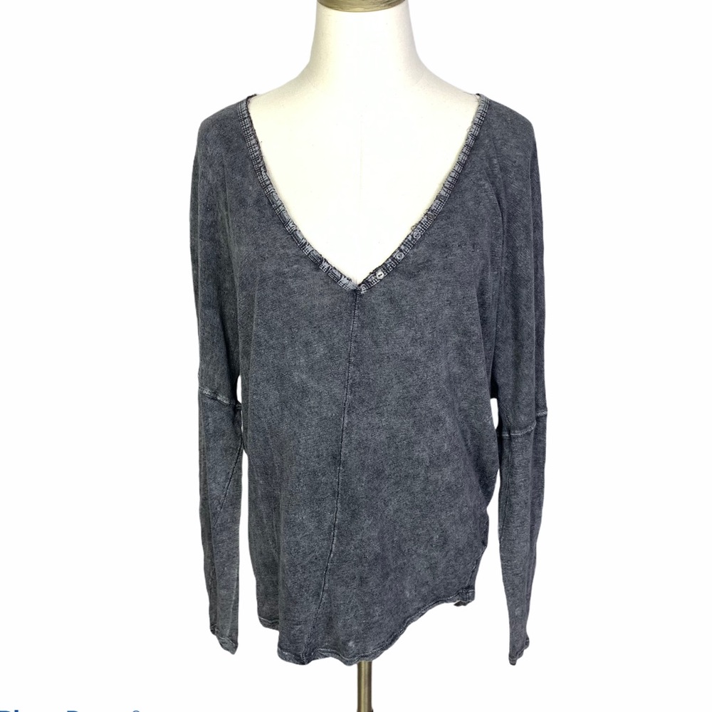 We The Free People Gray Henley LS Top SMALL 2096